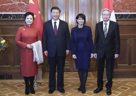 Le président chinois souhaite renforcer l'amitié et la coopération avec la Suisse 
à l'occasion de sa visite dans le pays
