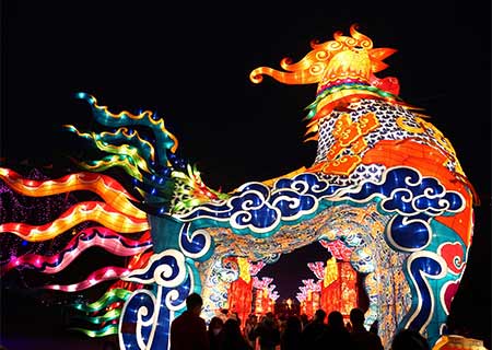 Chine : foire de lanternes du Nouvel An chinois au Henan