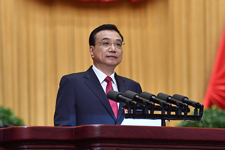 Des dirigeants chinois révisent le rapport d'activité du gouvernement avec des législateurs