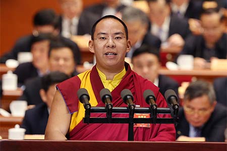 Le bouddhisme est menacé par la commercialisation, selon le panchen lama