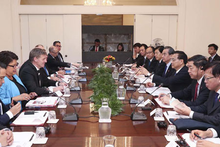 La Chine et la Nouvelle-Zélande souhaitent renforcer leurs relations commerciales 
et promouvoir la mondialisation économique