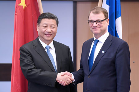 Entretien entre le président chinois et le Premier ministre finlandais sur la coopération 
bilatérale