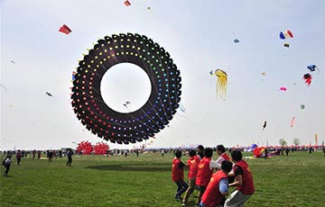 Le 34e Festival international de cerf-volant de Weifang
