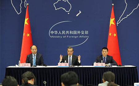 Xi Jinping assistera à la cérémonie d'ouverture du forum de "la Ceinture et 
la Route" en mai