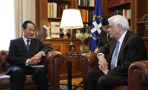 EN IMAGES: Le président grec rencontre le président de l'agence de presse Xinhua