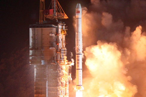 Chine: lancement d'un satellite de communications