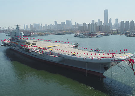 La Chine lance son deuxième porte-avions