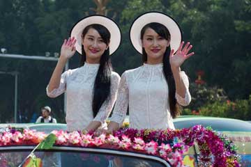 Chine : Festival des jumeaux au Yunnan