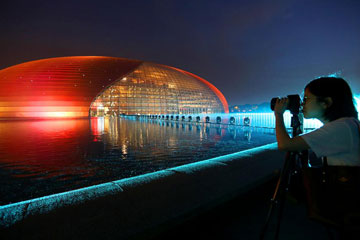Illuminations à Beijing pour accueillir le Forum de "la Ceinture et la Route" pour la coopération internationale