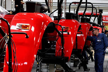 Chine : la première usine de tracteurs du pays à Luoyang