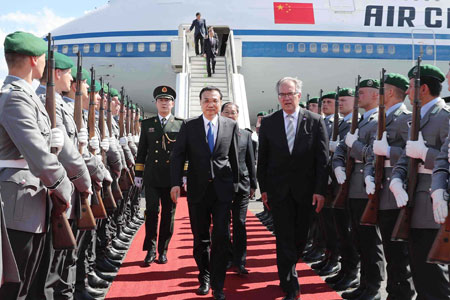 Le Premier ministre chinois arrive en Allemagne pour une visite officielle