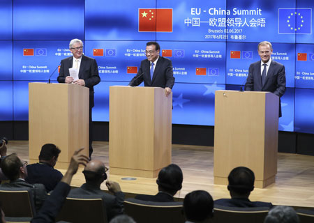 Le Premier ministre chinois encourage l'UE à respecter ses obligations dans le cadre 
de l'OMC