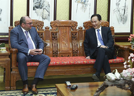 Le président de Xinhua rencontre le directeur général de l'agence Tass