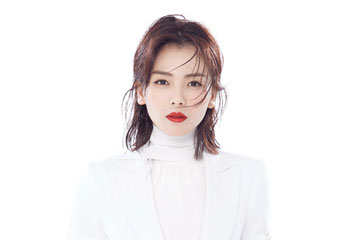 L'actrice chinoise Liu Tao en couverture du magazine OFFICIEL