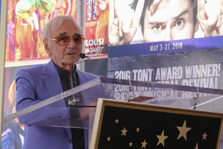 Etats-Unis : Charles Aznavour a son étoile sur le boulevard des cérébrités à Hollywood