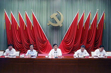 Un haut responsable du PCC souligne l'amélioration des compétences politiques