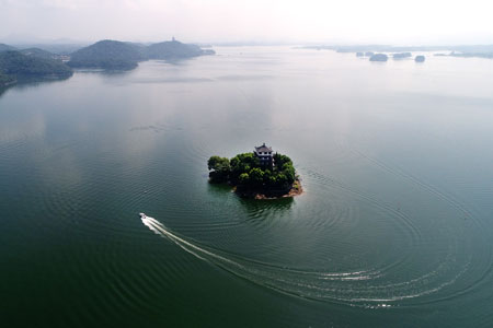 Paysages du lac Wanfo dans l'est de la Chine