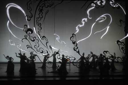 Le Ballet national de Chine présente "Dunhuang" à Beijing