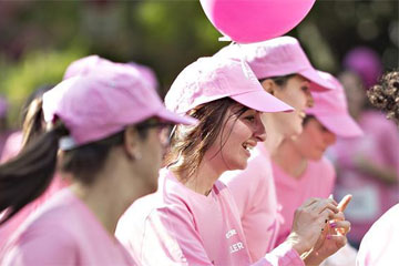 Suisse: une marche de charité pour sensibiliser le cancer du sein