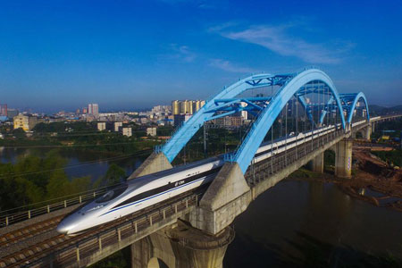 Chine : trains à grande vitesse au Guangxi