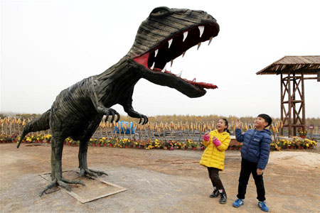 Chine : sculptures de pneus usagés au Shandong