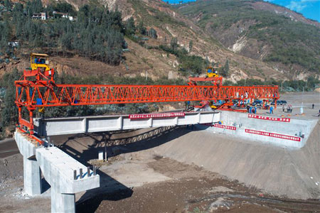 Construction d'un pont dans le sud-ouest de la Chine