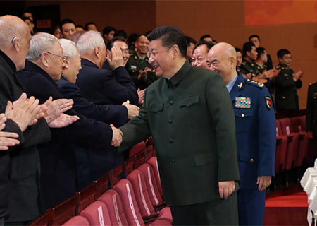 Xi Jinping présente ses voeux aux vétérans militaires pour la fête du Printemps