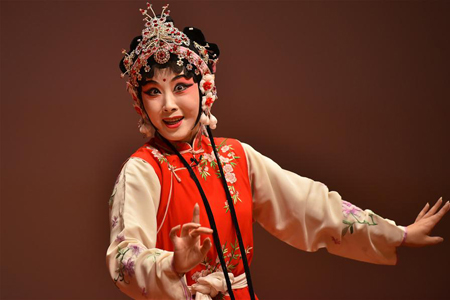 Chine : conférence sur l'opéra Kunqu par Bai Xianyong à Hong Kong