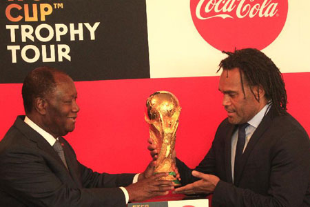 Football : Le trophée de la Coupe du monde en exposition à Abidjan