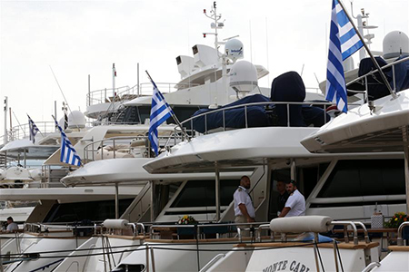 Grèce : salon nautique au Pirée