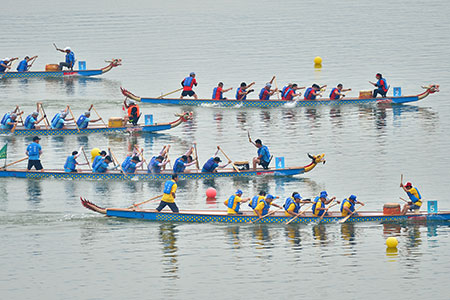 Chine : course de bateaux-dragons au Hubei