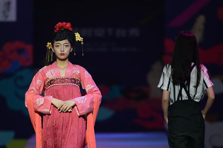 Chine : défilé de mode à Xi'an