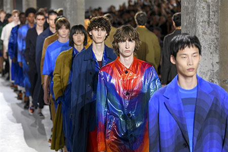 Semaine de la mode masculine de Paris: défilé Dries Van Noten