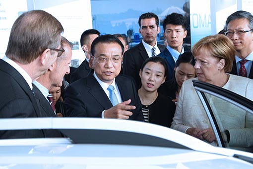 Le Premier ministre chinois salue la coopération sino-allemande en matière de conduite autonome, et s'engage à mieux la soutenir (PAPIER GENERAL)