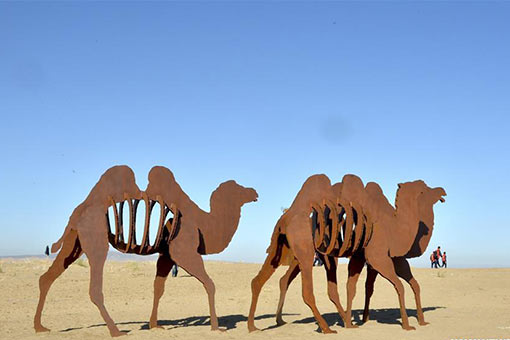 Chine : sculptures dans un parc désertique du nord-ouest