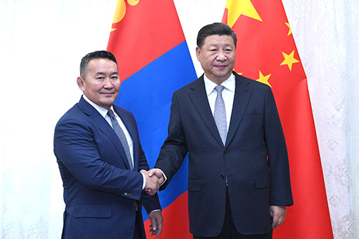 Entretien entre Xi et le président mongol sur les relations bilatérales