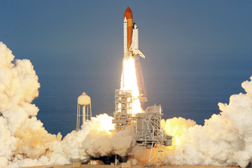 Discovery en route vers l'ISS pour son dernier voyage