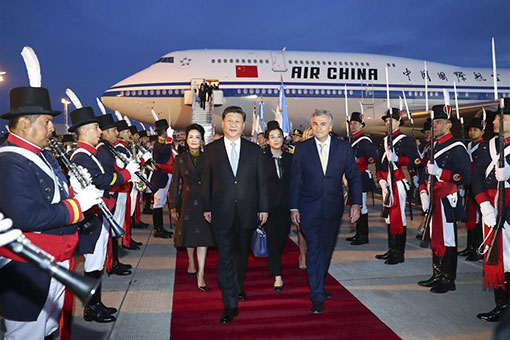 Le président chinois arrive en Argentine pour le sommet du G20 et une visite d'Etat