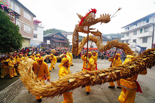 Chine : célébration du Nouvel An de l'ethnie Dong au Guangxi