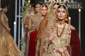 Pakistan : semaine de la mode nuptiale à Lahore