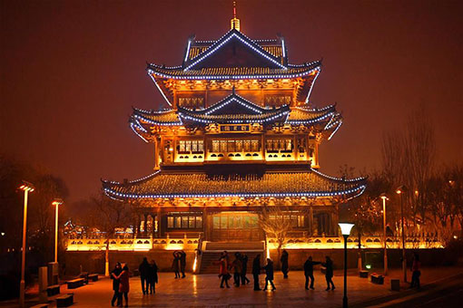 Chine : illuminations dans une ville au nord