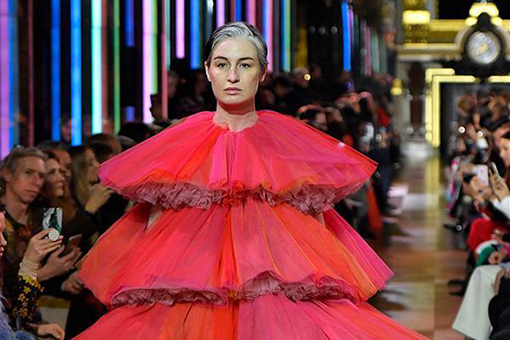 Défilé Schiaparelli Haute Couture printemps-été 2019 à Paris