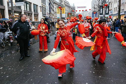 Une parade célébrant le Nouvel An chinois organisée en Belgique