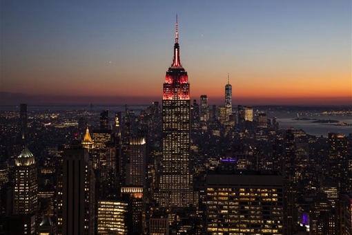 Illumination de l'Empire State Building pour la fête du Nouvel An chinois