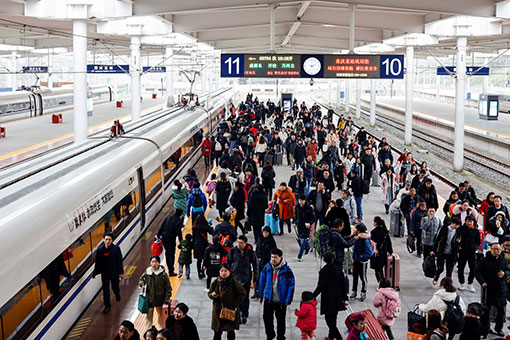 Chine : le trafic ferroviaire culmine à la fin des vacances de la fête du Printemps
