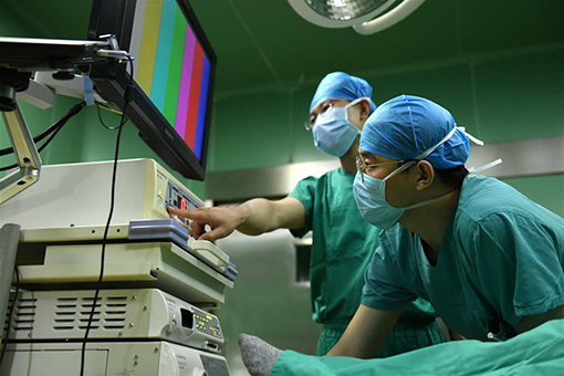 Chine : des infirmiers dans un hôpital de Shijiazhuang