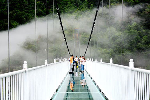 Un pont en verre dans l'est de la Chine