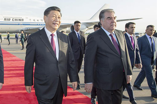 Arrivée de Xi Jinping au Tadjikistan pour le sommet de la CICA et une visite d'État