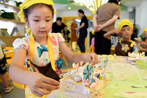 Chine : concours de gâteaux pour les enfants