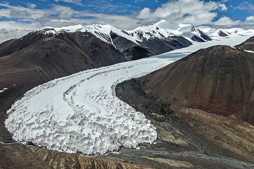 Paysage d'un glacier au Tibet